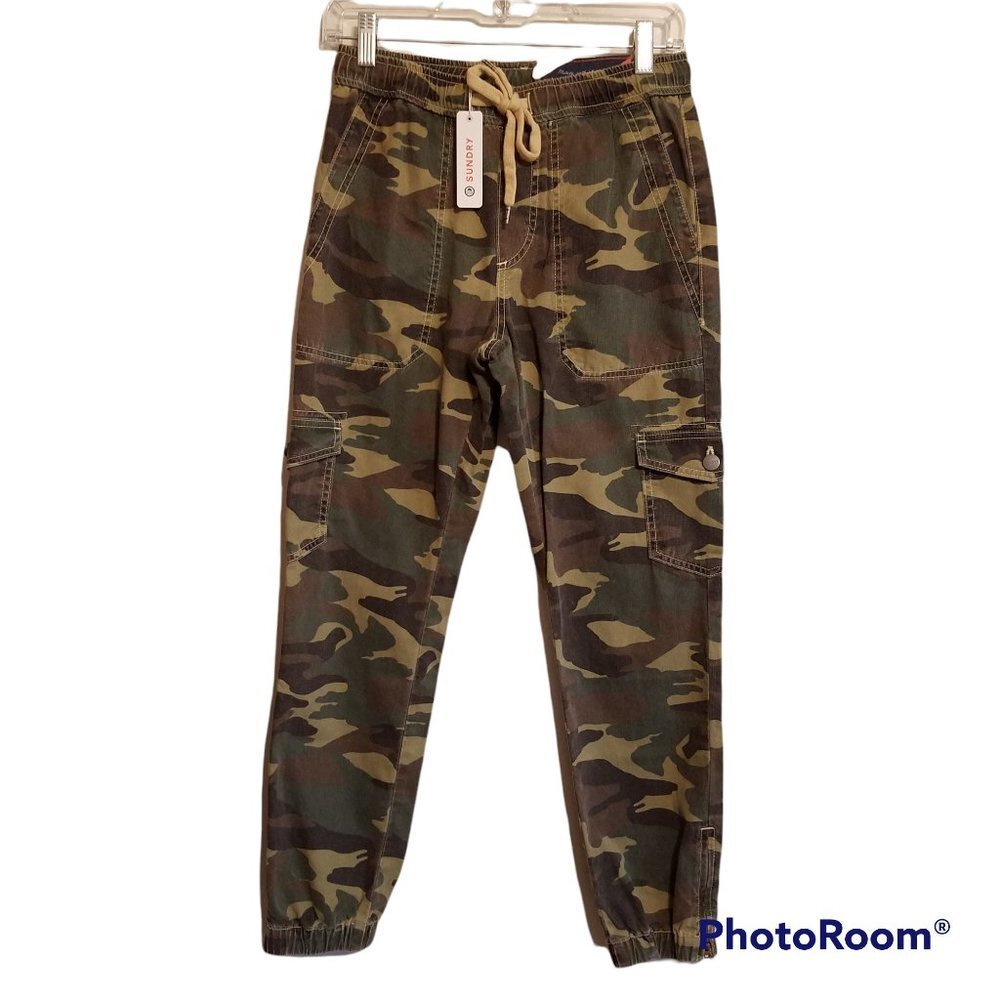 Sundry Camo Drawstring Jogger NWT Made In USA